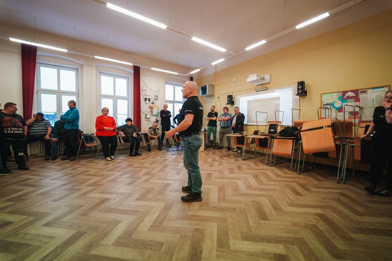 Bezpečnost ve školách: jak zvládnout krizové situace s aktivním útočníkem